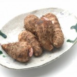 里芋の皮むきは簡単に電子レンジや鍋で茹でる方法とアルミホイル