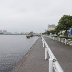 横浜根岸港の釣り場の駐車場とトイレと近くの釣具屋や餌の入手先